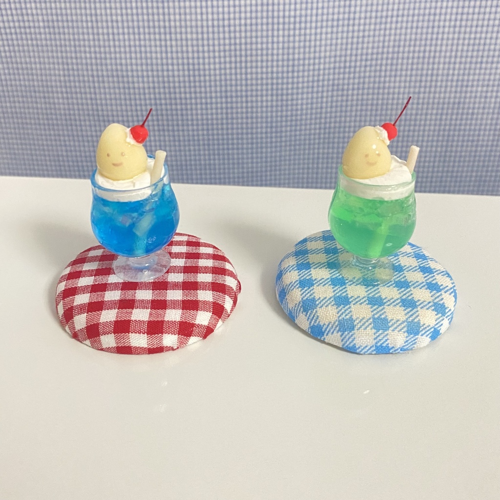 ミニチュアのクリームソーダ(飾るタイプ)