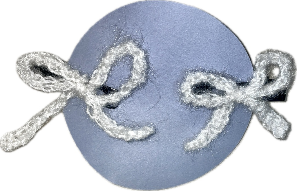 毛糸のヘアピン(白)