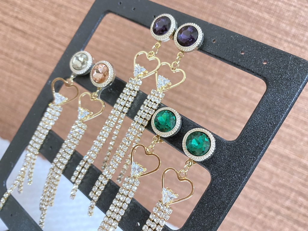 ハートチェーンタッセルピアス Made By Ma Booth