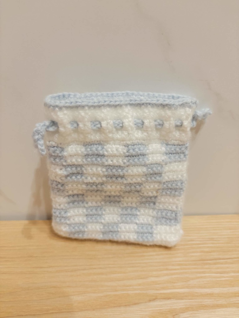 チェック柄巾着（水色）