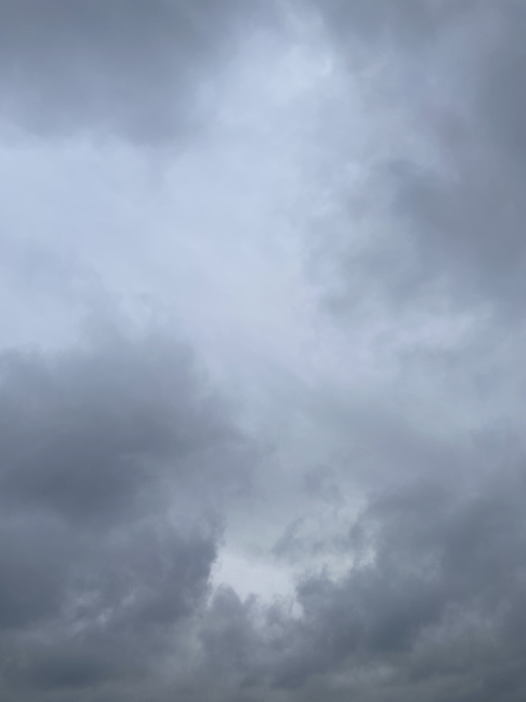 雲間のささやき – Morning Sky #10