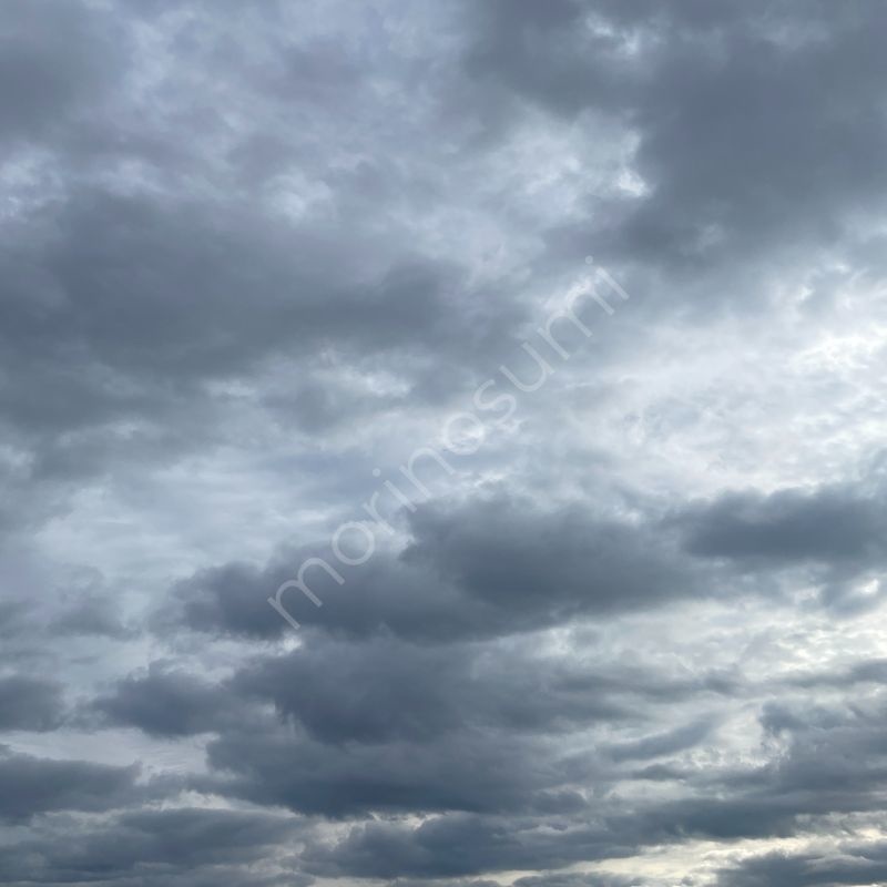 ひそやかな曇天 – Morning Sky #19