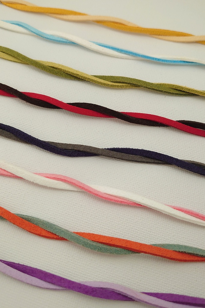 ゆる編みスウェードの3連ブレスレット