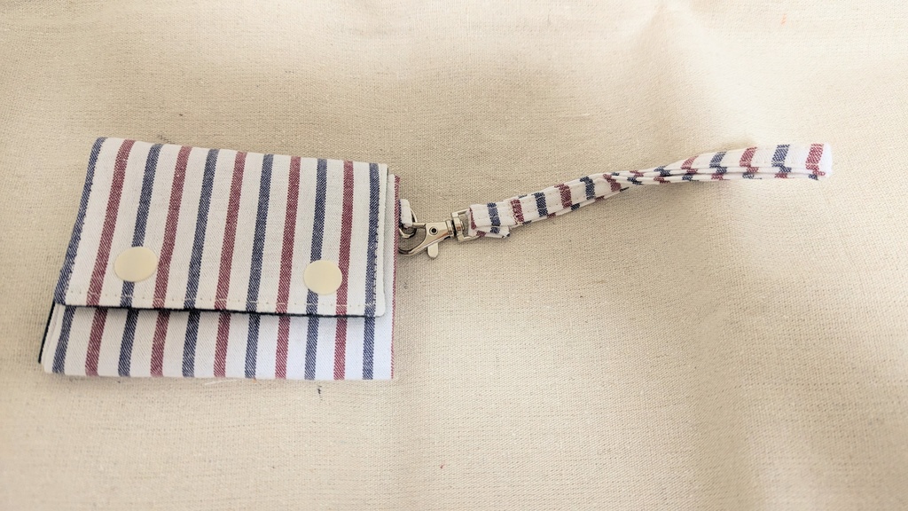 お裁縫歴3週間のオタクが作ったミニ財布