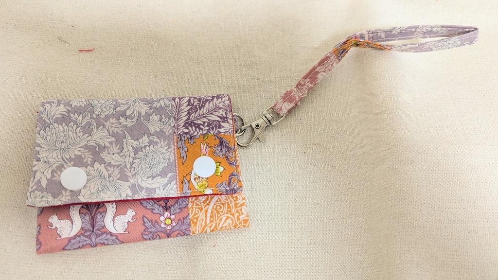 お裁縫歴3週間のオタクが作ったミニ財布