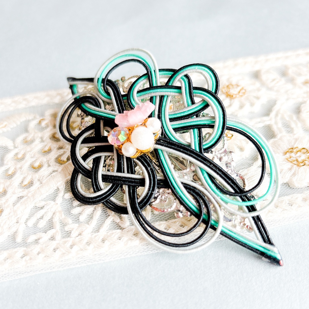 【刀剣乱舞】孫六兼元モチーフのバレッタ