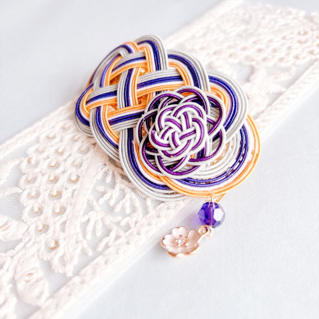 【刀剣乱舞】へし切長谷部モチーフの花重ねバレッタ