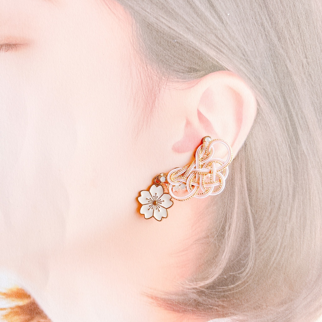 【刀剣乱舞】物吉貞宗・亀甲貞宗モチーフの花あわじのイヤリング