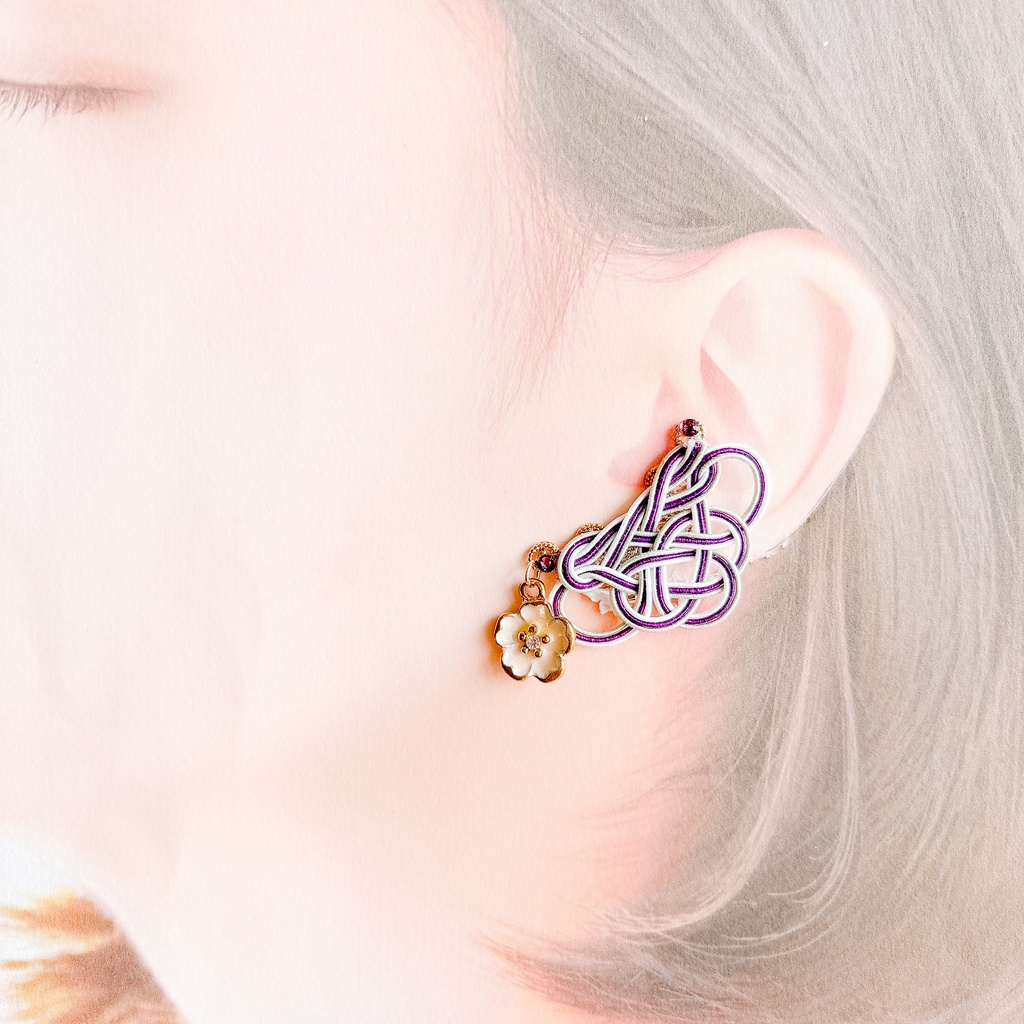 【刀剣乱舞】へし切長谷部モチーフの花あわじのイヤリング