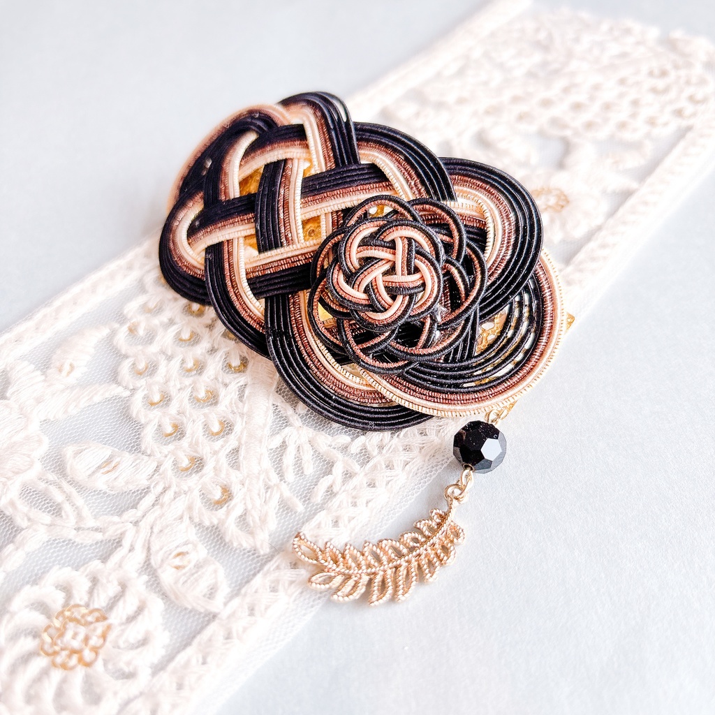 【刀剣乱舞】燭台切光忠モチーフの花重ねバレッタ