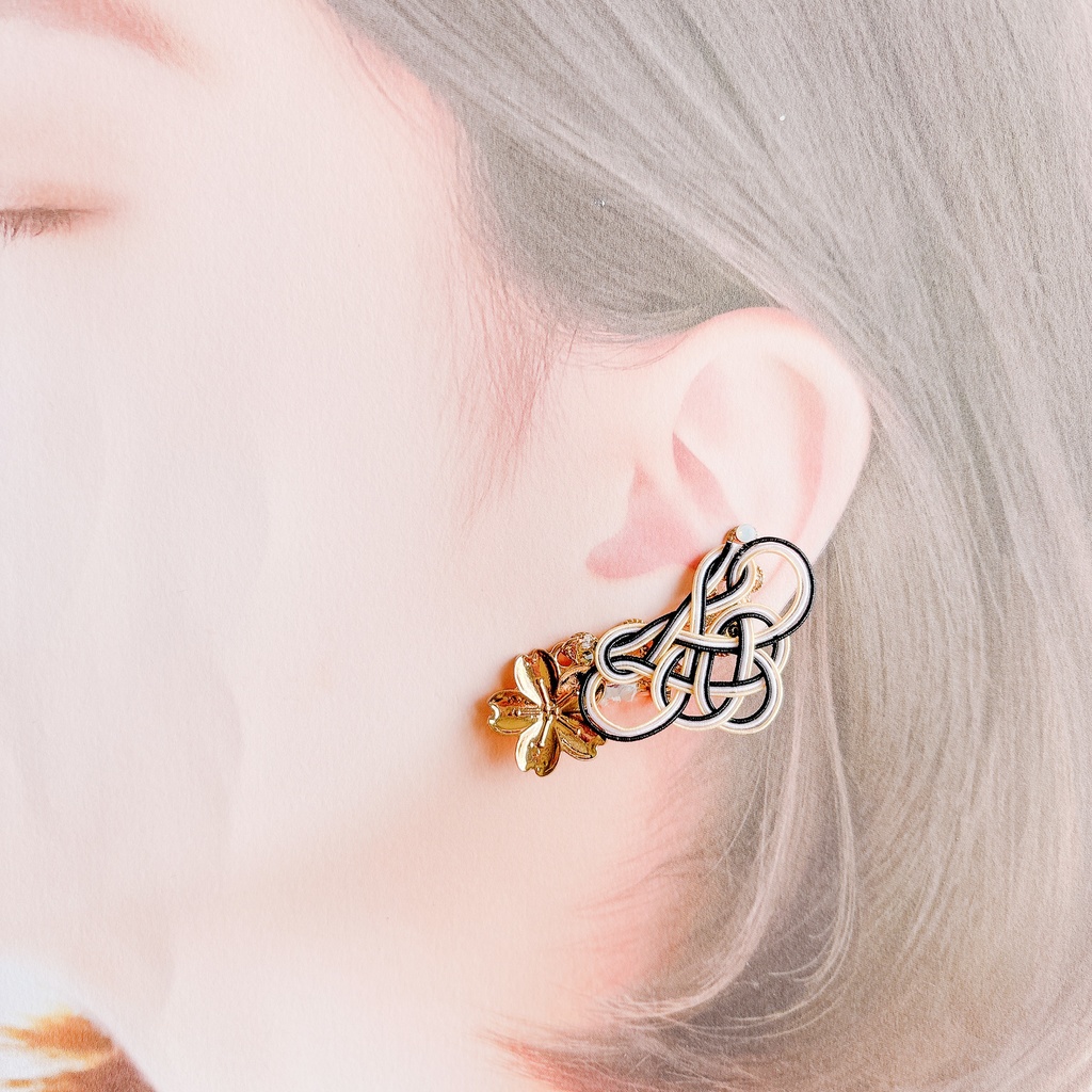 【刀剣乱舞】髭切・膝丸モチーフの花あわじのイヤリング