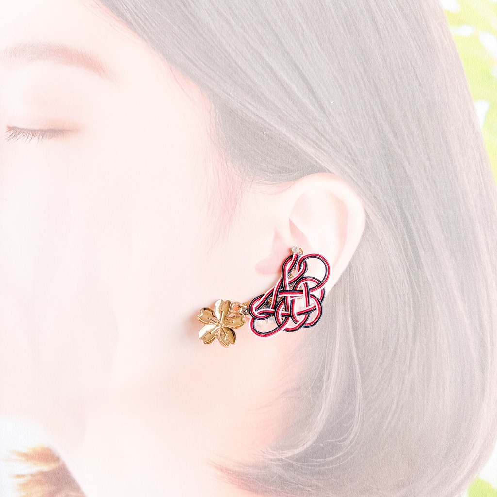 【刀剣乱舞】和泉守兼定・堀川国広モチーフの花あわじのイヤリング