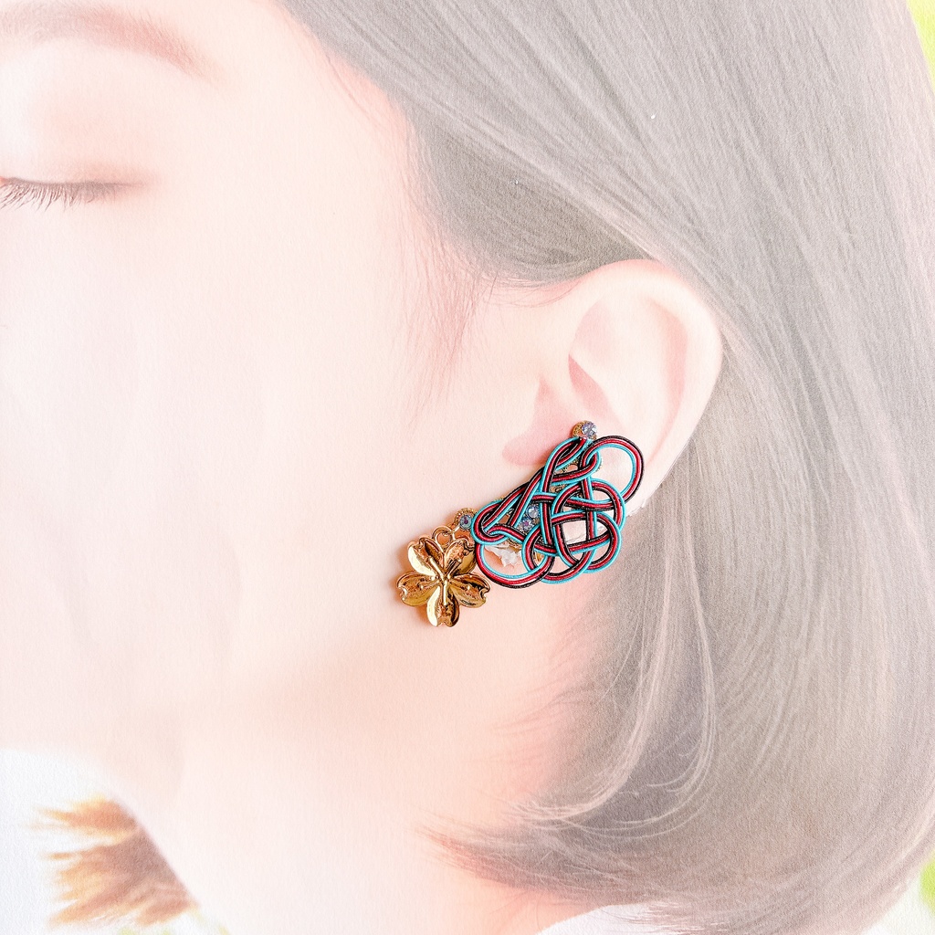 【刀剣乱舞】和泉守兼定・堀川国広モチーフの花あわじのイヤリング