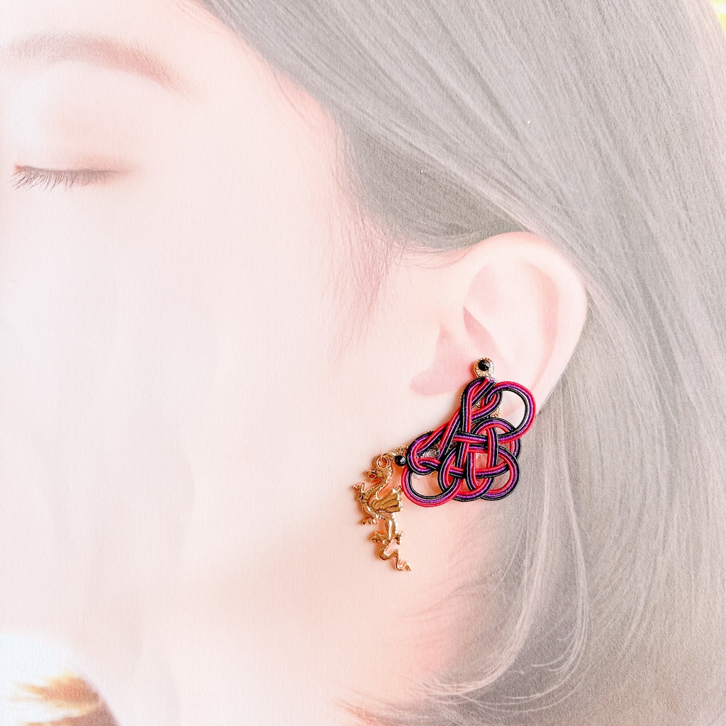 【刀剣乱舞】大倶利伽羅・火車切モチーフの花あわじのイヤリング