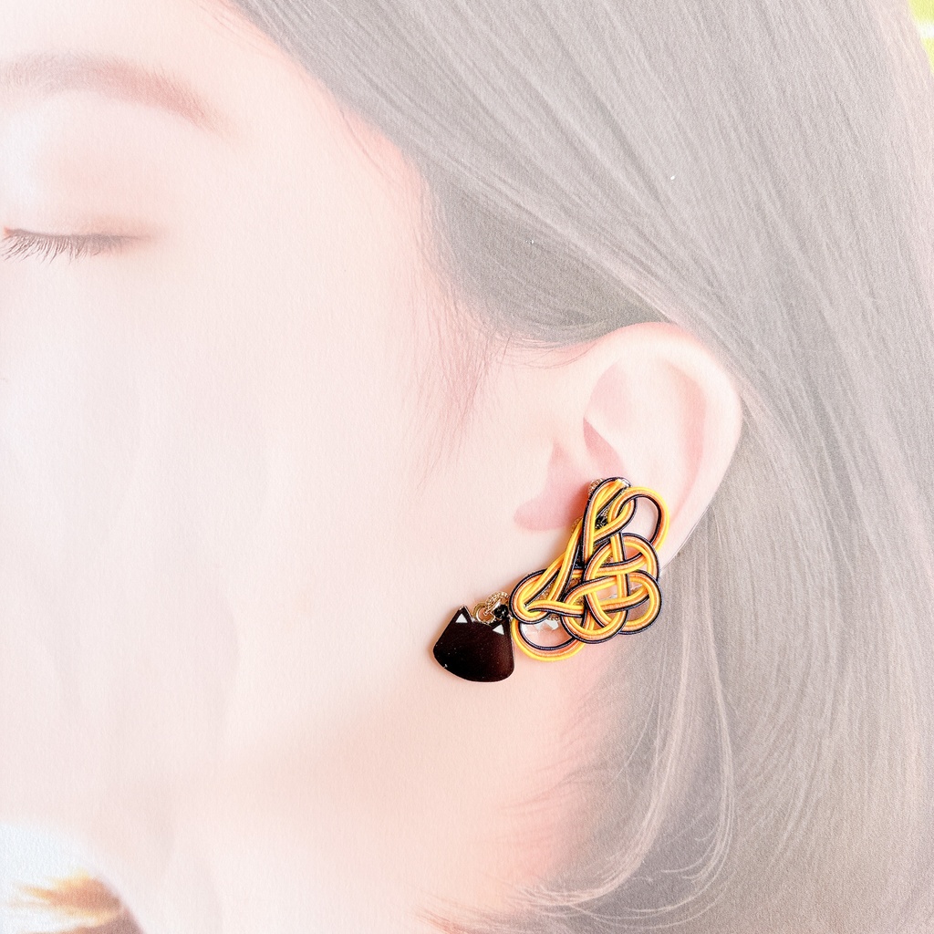 【刀剣乱舞】大倶利伽羅・火車切モチーフの花あわじのイヤリング