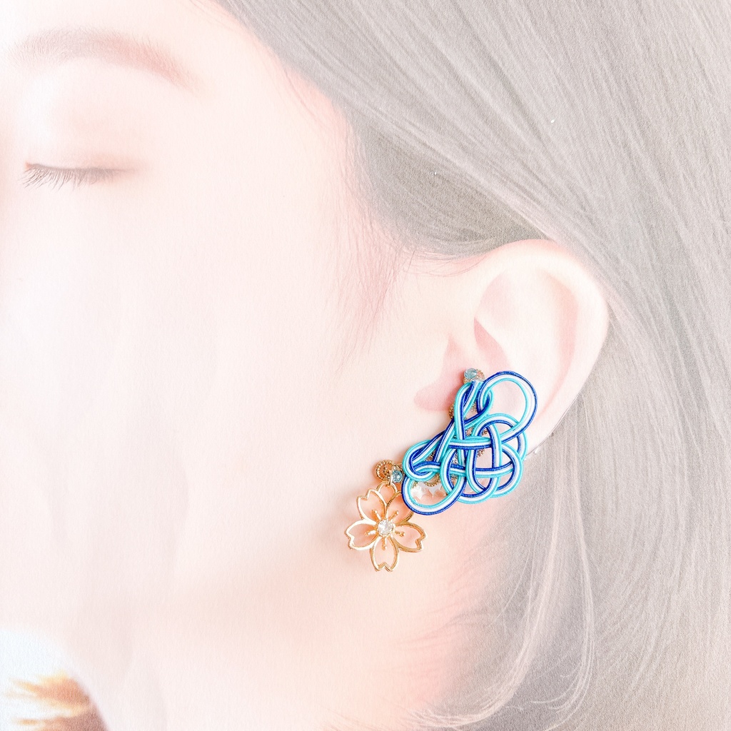 【刀剣乱舞】大和守安定モチーフの花あわじのイヤリング