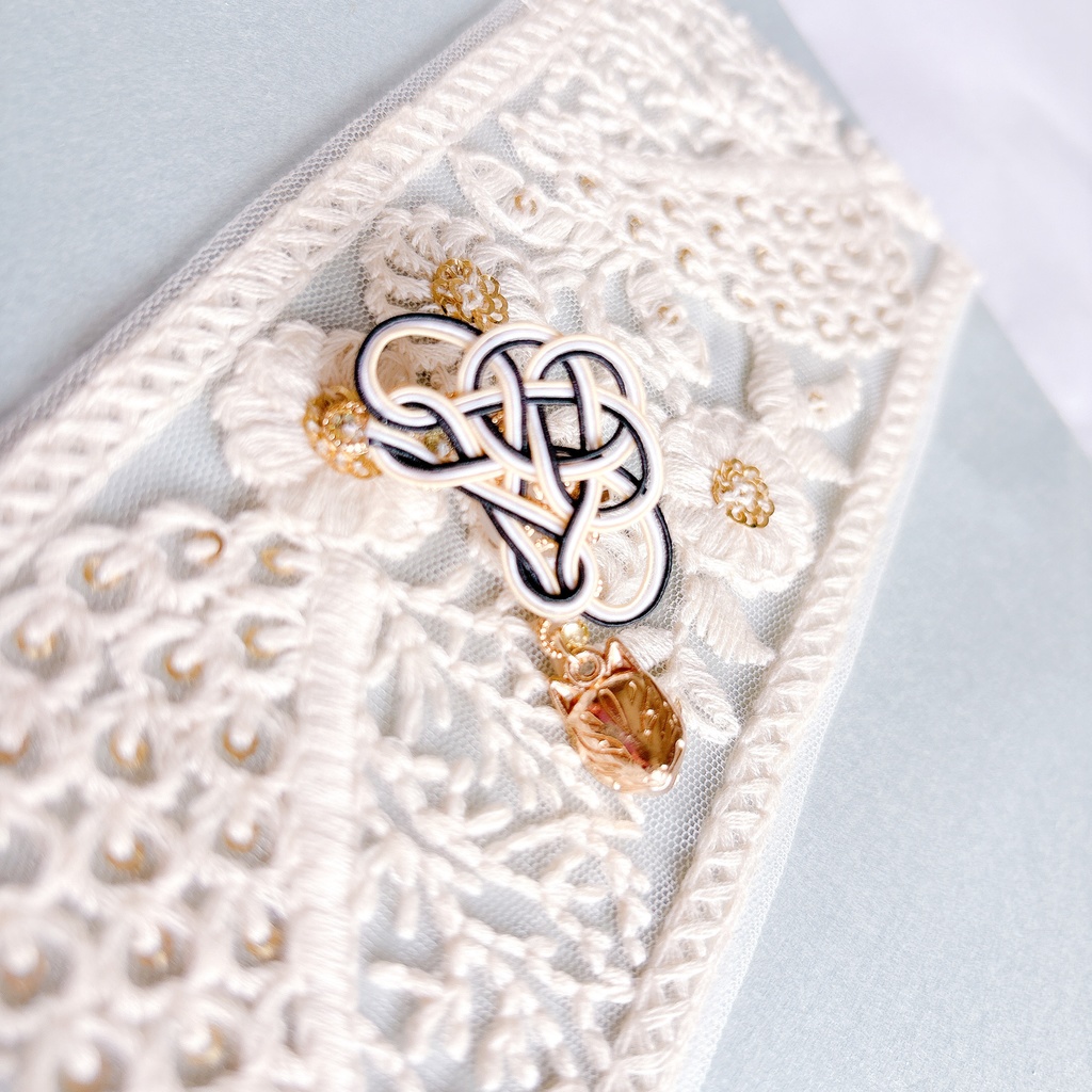 【刀剣乱舞】小狐丸モチーフの花あわじのイヤリング