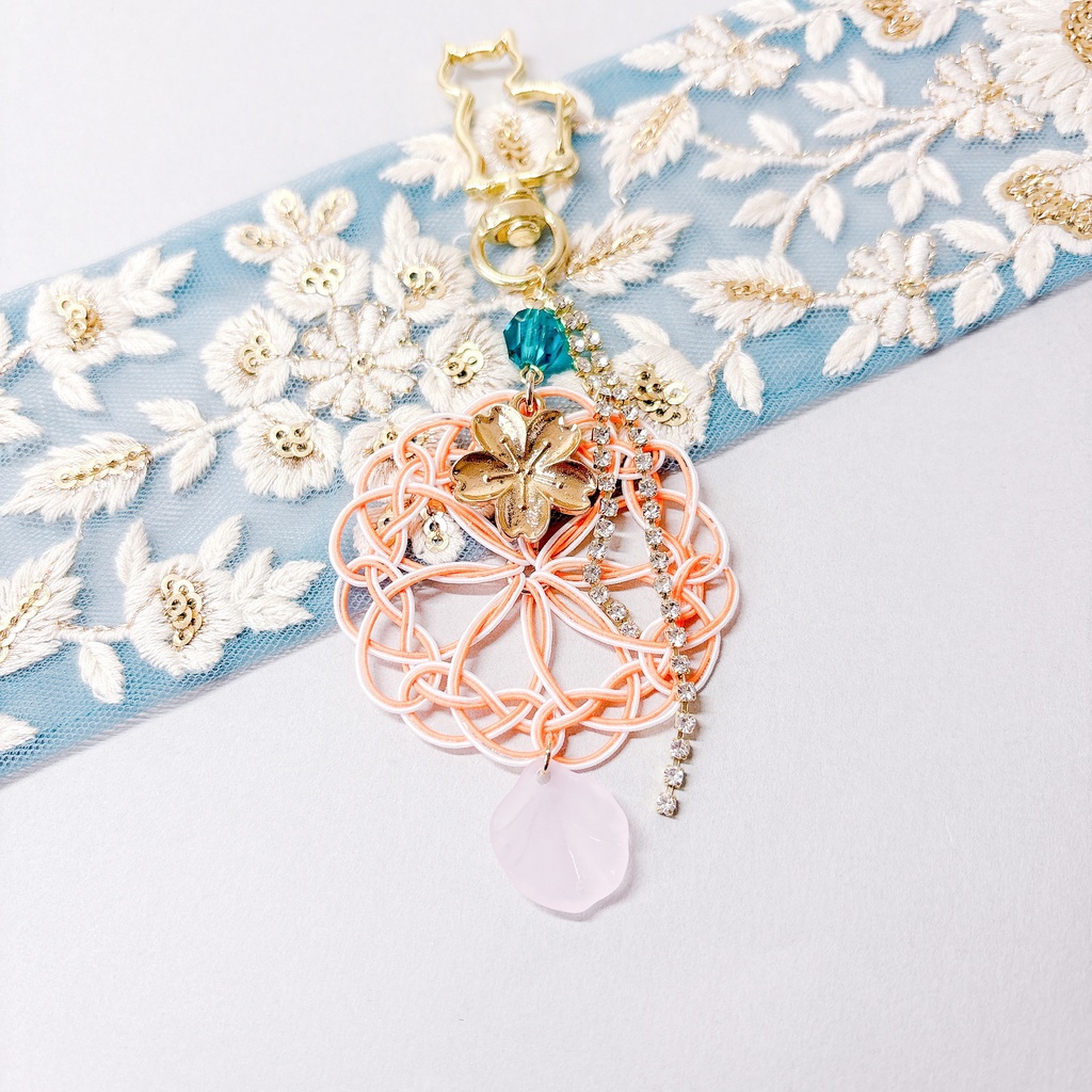 【刀剣乱舞】山姥切国広モチーフのレースキーホルダー