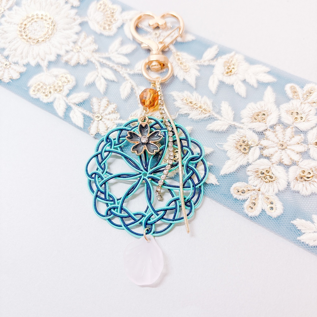 【刀剣乱舞】一期一振モチーフのレースキーホルダー