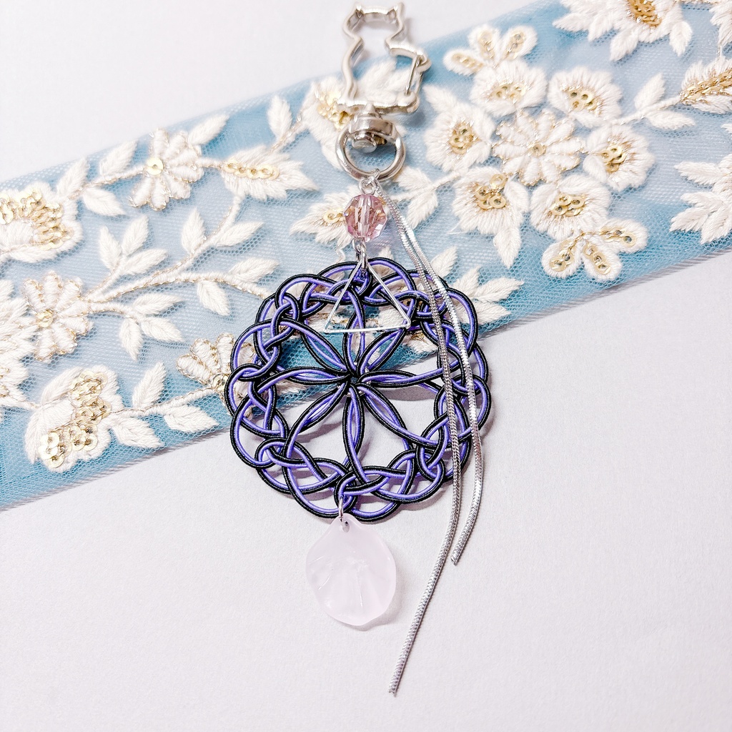 【刀剣乱舞】源清麿モチーフのレースキーホルダー