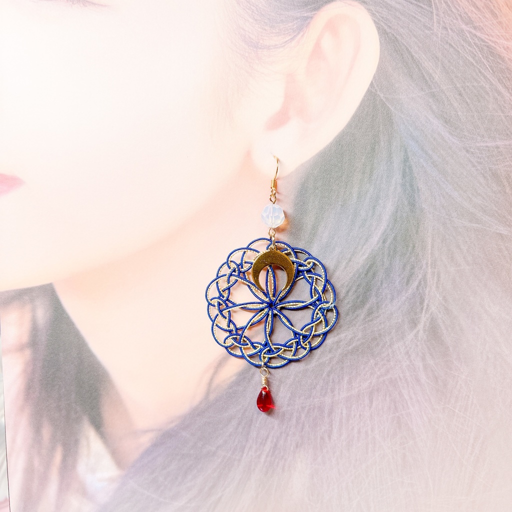 【刀剣乱舞】三日月宗近モチーフのレース片耳耳飾り