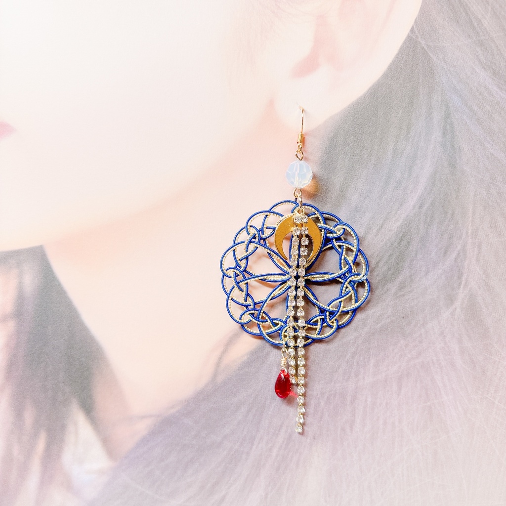 【刀剣乱舞】三日月宗近モチーフのレース片耳耳飾り