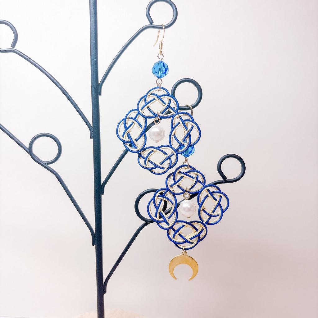 【刀剣乱舞】三日月宗近モチーフのあわじ耳飾り