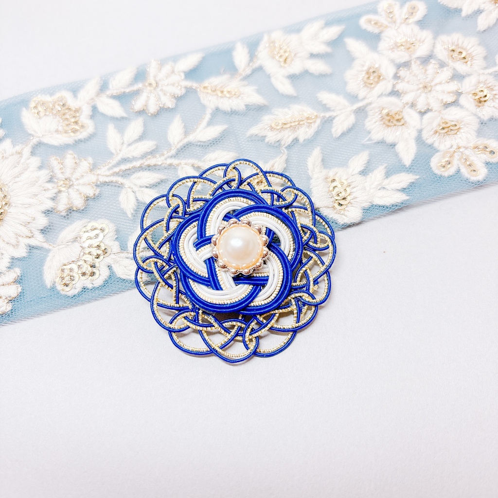 【刀剣乱舞】三日月宗近モチーフのレースマグネットアクセ