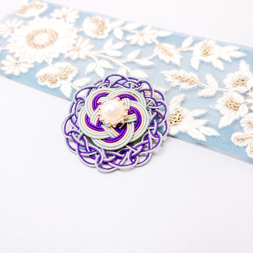 【刀剣乱舞】へし切長谷部モチーフのレースマグネットアクセ