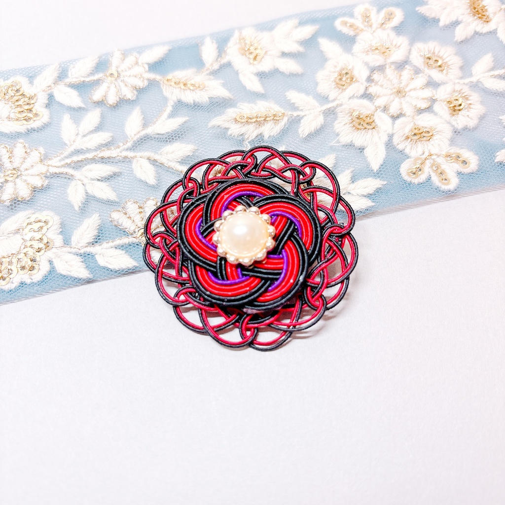 【刀剣乱舞】大倶利伽羅モチーフのレースマグネットアクセ