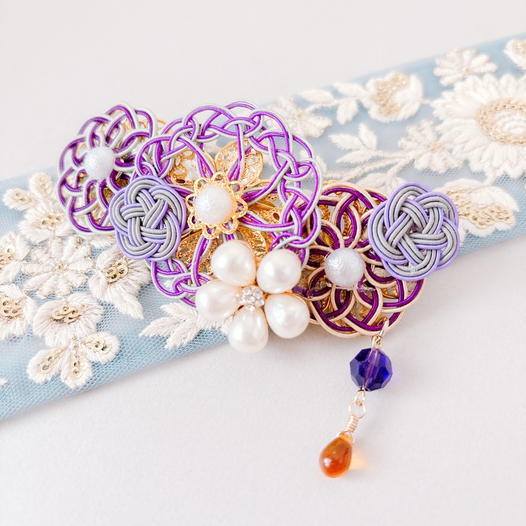 【刀剣乱舞】へし切長谷部モチーフのレースフラワーバレッタ