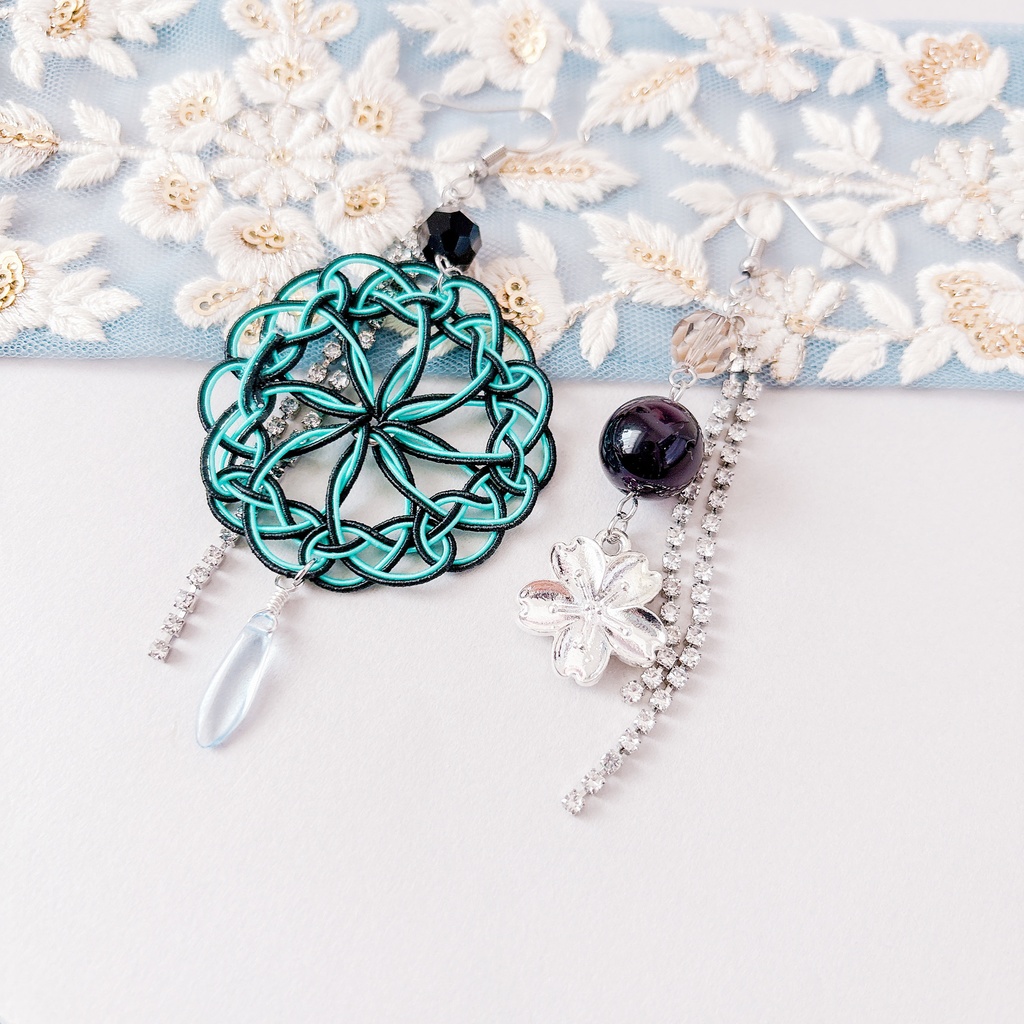 【刀剣乱舞】孫六兼元モチーフのレース耳飾り