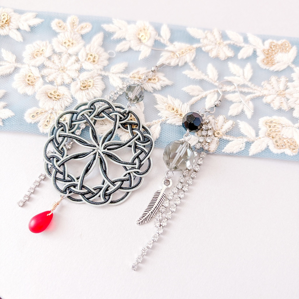 【刀剣乱舞】山鳥毛モチーフのレース耳飾り