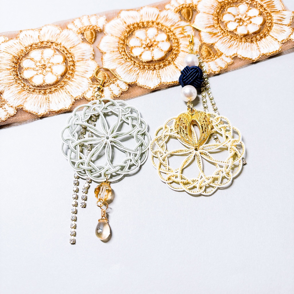 【刀剣乱舞】鶴丸国永モチーフのレース両耳飾り