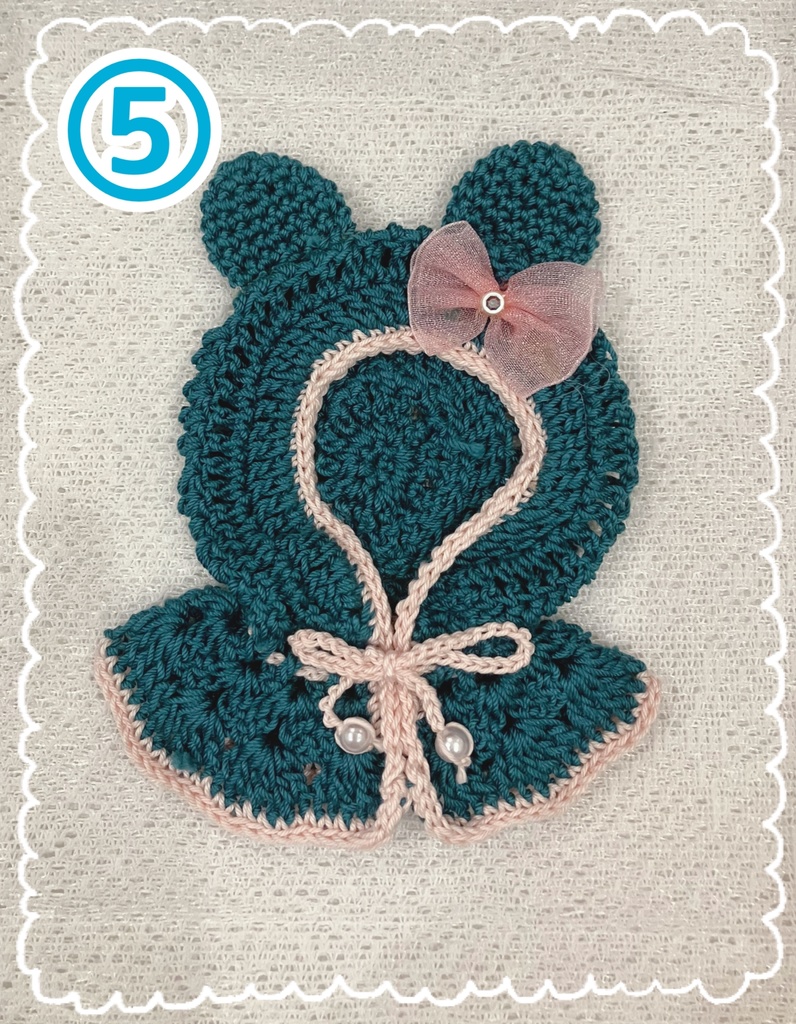 ねこ耳つきフードポンチョ