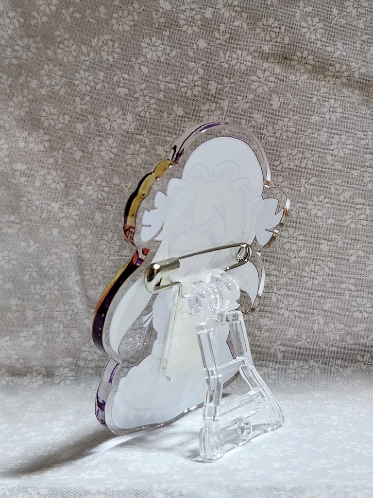 【クラリスさん】スタンドつきアクリルバッジ