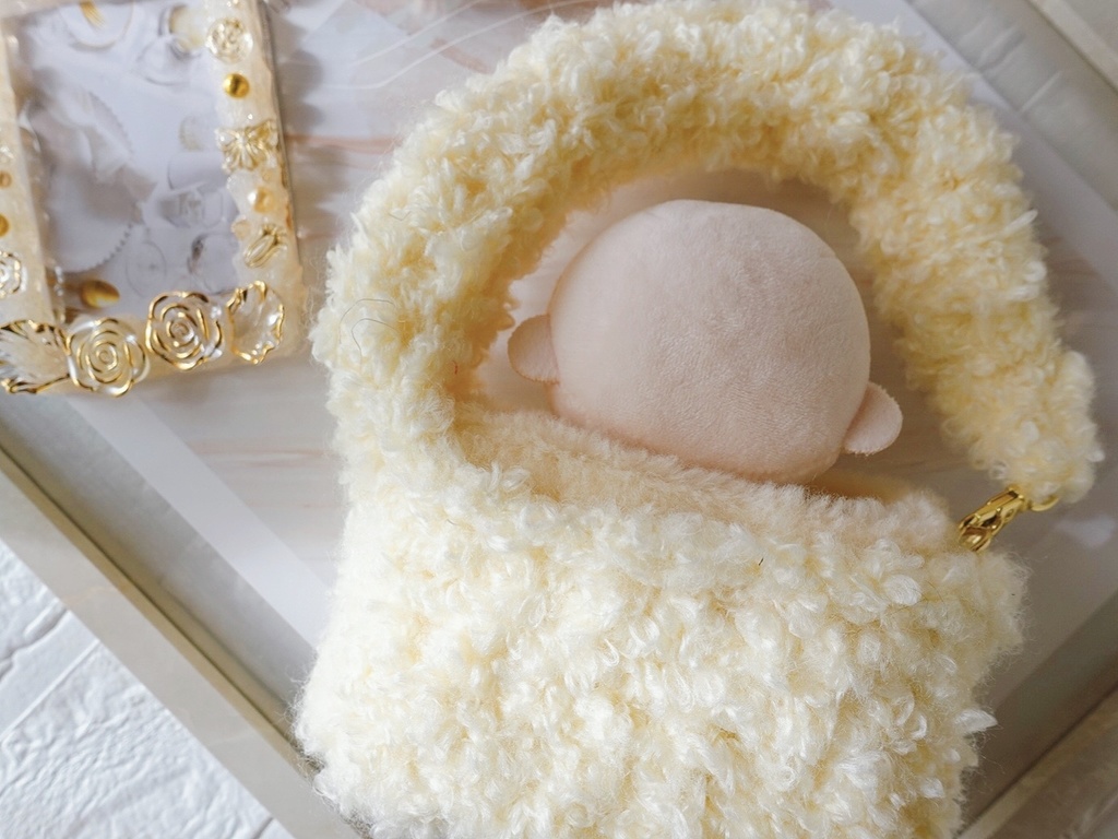 手編みのぬいポーチ(オフホワイト)