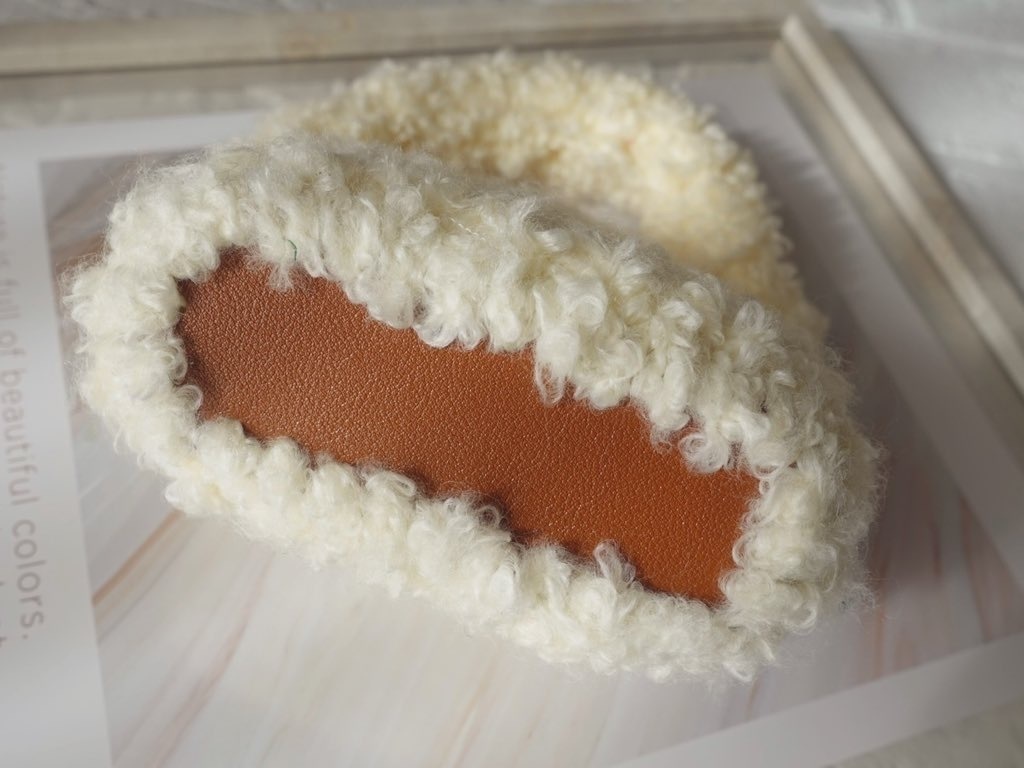 手編みのぬいポーチ(オフホワイト)