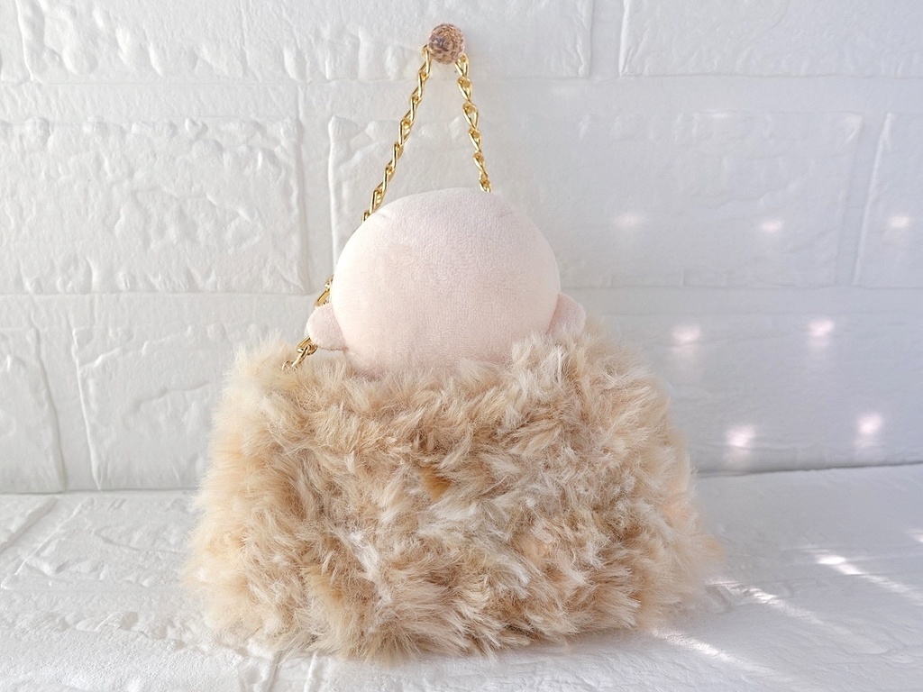 手編みのぬいポーチ(ファー×ゴールド)