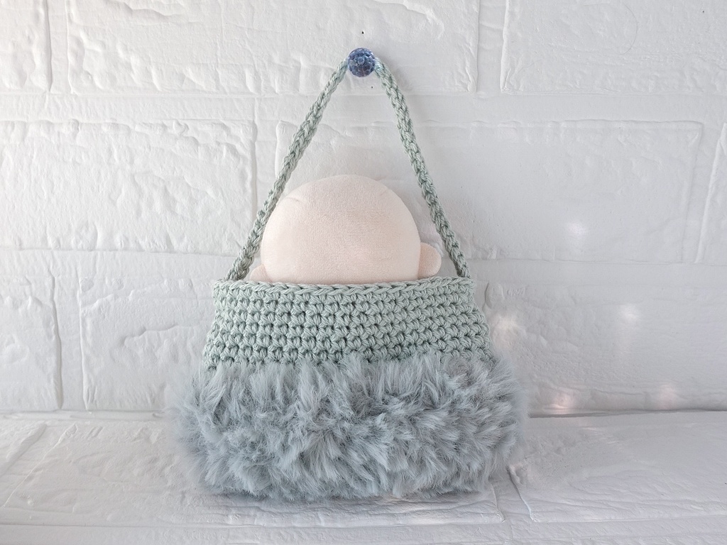 手編みぬいポーチ/2種(ブルー×ファー)