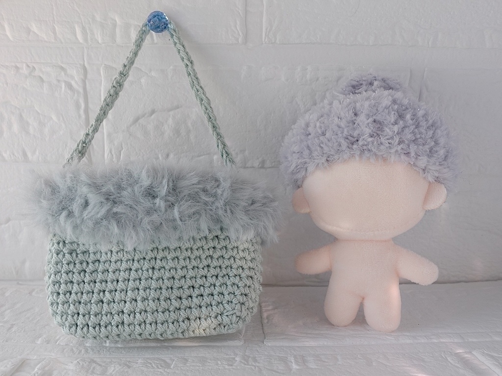 手編みぬいポーチ/2種(ブルー×ファー)