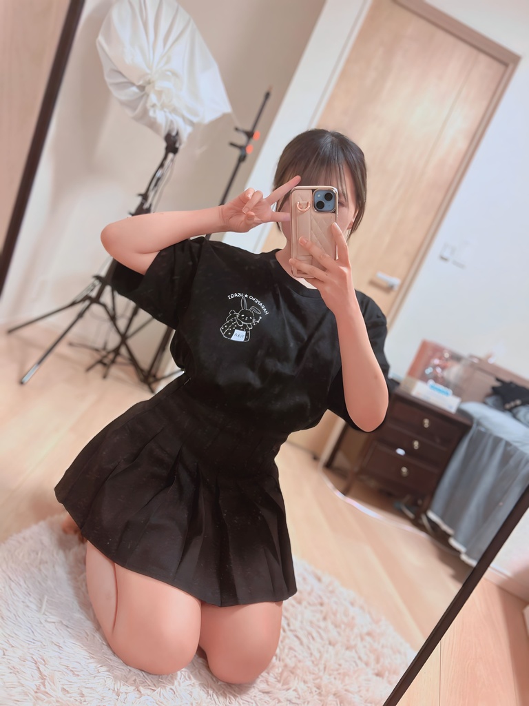 【受注生産】はらぺこうさぎTシャツ (胸元ワンポイント)