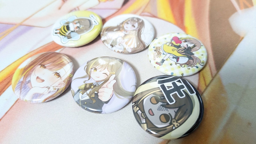 8活🌟周年記念グッズ🎶圧。缶バッヂ３つ
