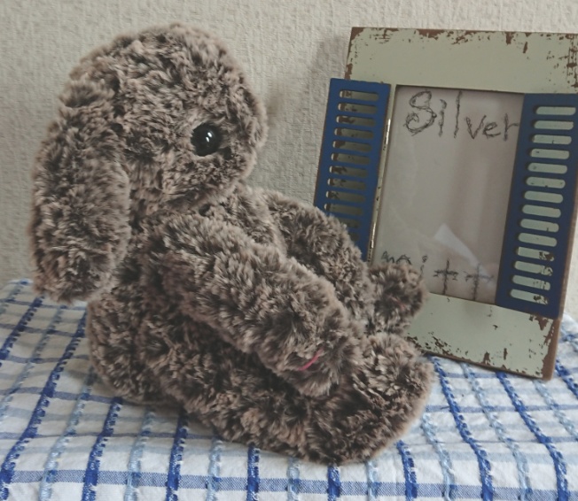 【おうちが決まりました】ふわふわあみぐるみウサギさん