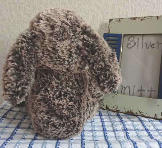 【おうちが決まりました】ふわふわあみぐるみウサギさん