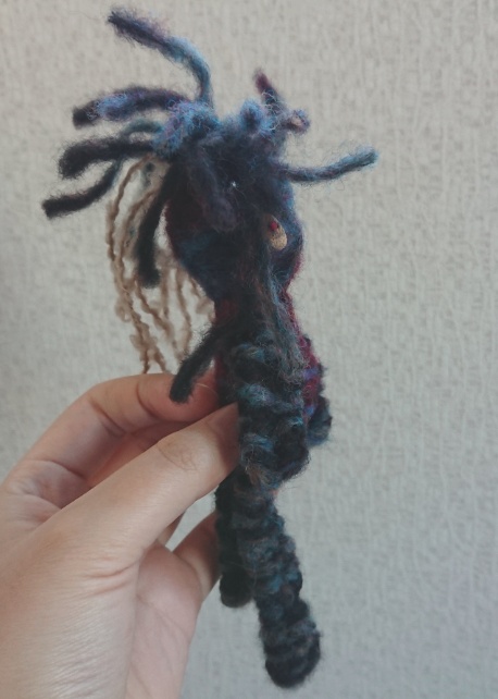 【おうちが決まりました】怖い顔のあみぐるみクマさん