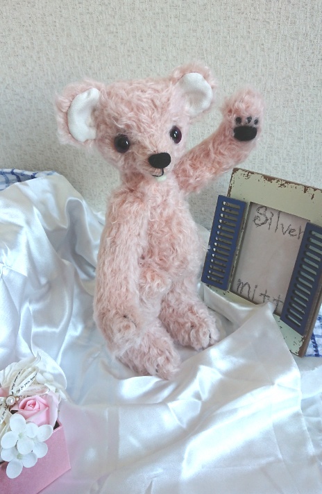 【おうちが決まりました】●Dahliaシリーズ1●出っ歯のピンク色モヘアテディベア