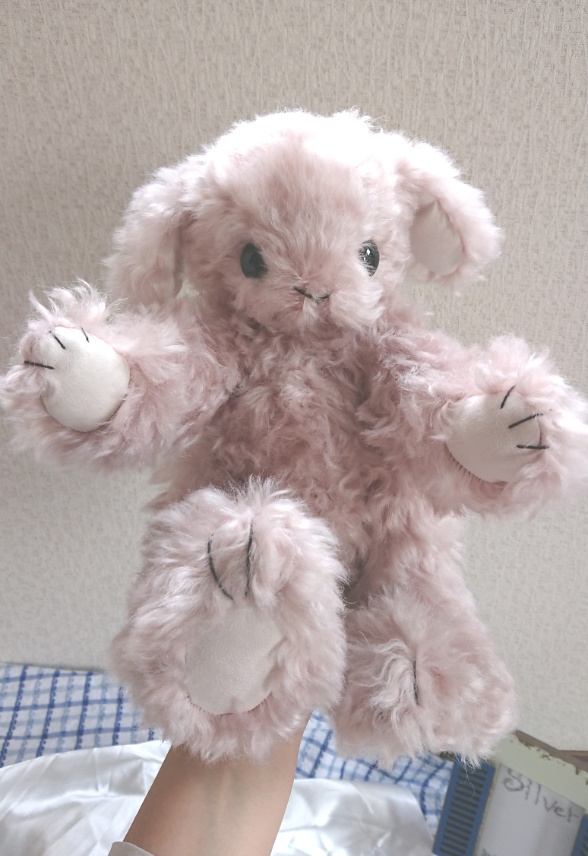【おうちが決まりました】●Dahliaシリーズ3●ピンクモヘアの短めお耳のウサギさん【一点物】