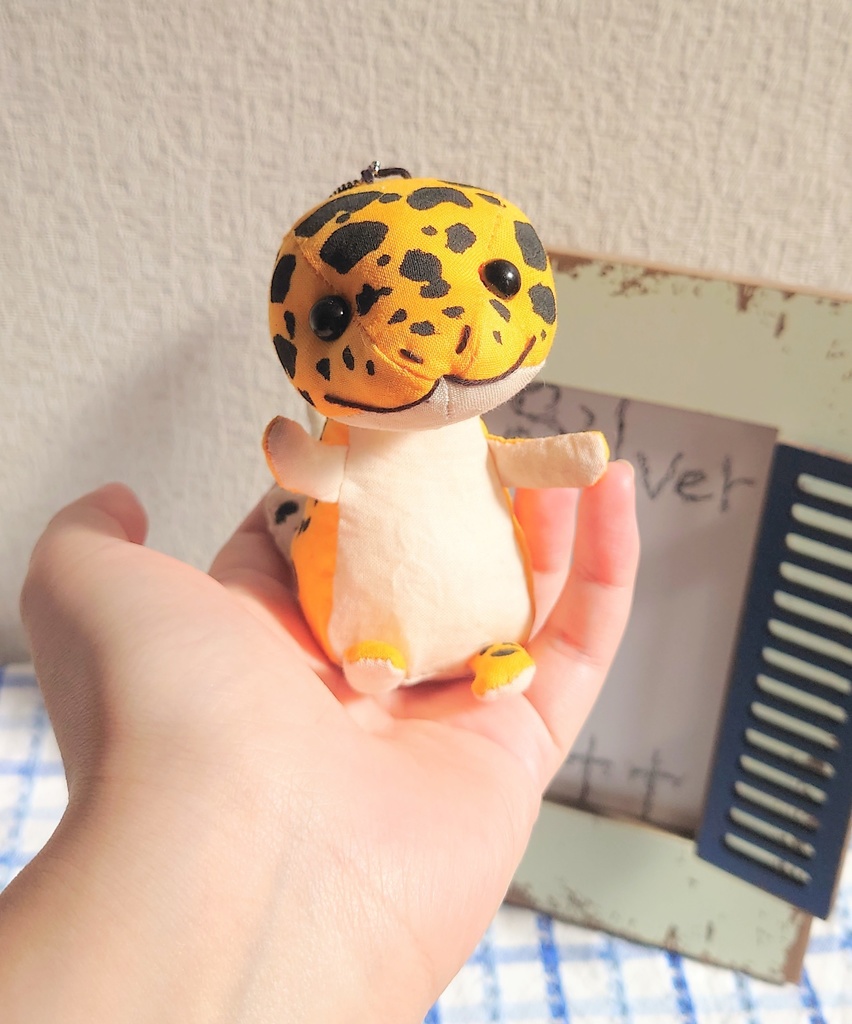 【入荷待ち】ヒョウモントカゲモドキぬいぐるみキーホルダー(黒目ハイイエロー)