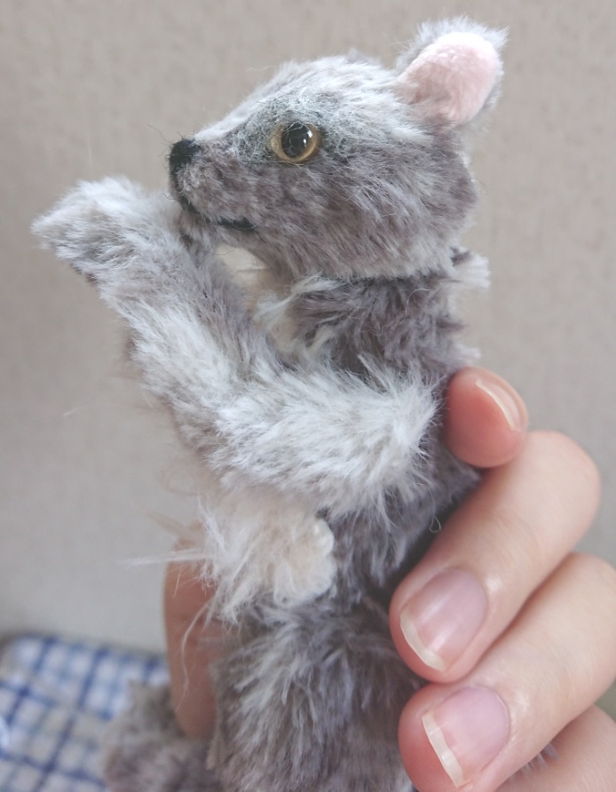 【おうちが決まりました】●どるぐるみシリーズ1●クールな狼さん